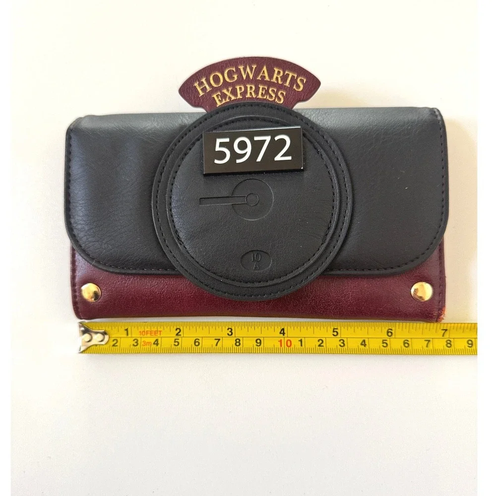 Harry Potter Hogwarts Express Platform 9 3/4 Clutch Wallet Burgundy Black Zip